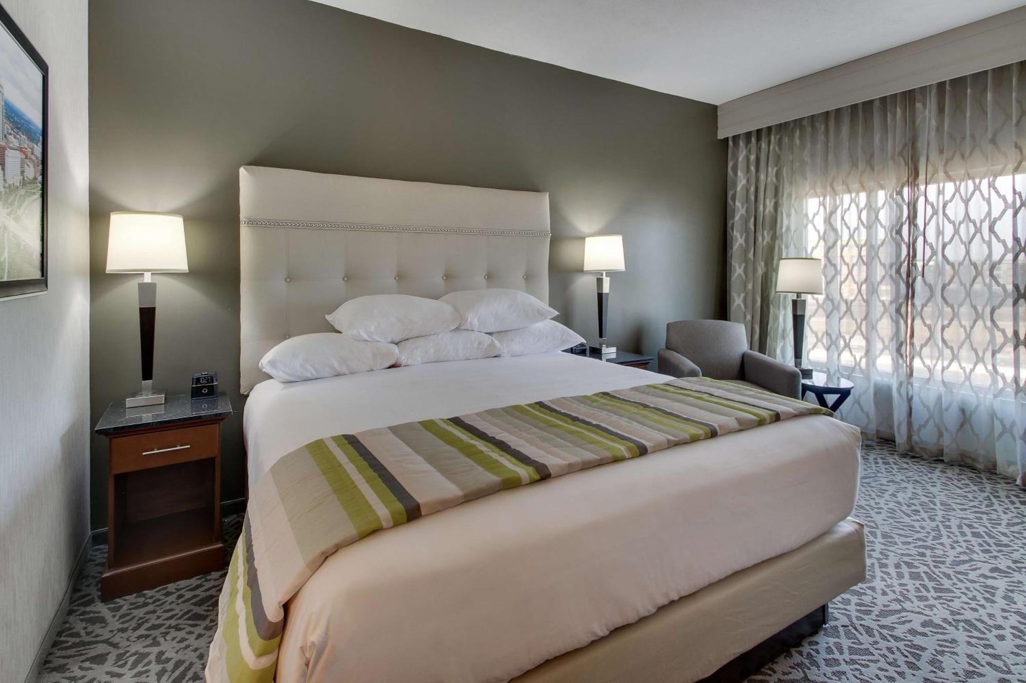 Drury Inn & Suites Cleveland Beachwood Zewnętrze zdjęcie